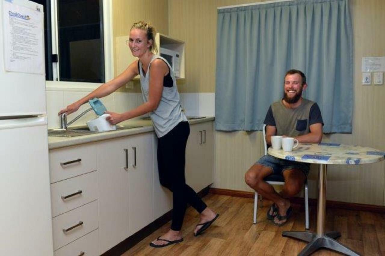 Hotel Coral Coast Tourist Park Townsville Exterior foto